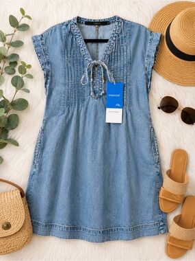 ✨ NWT Light Wash Denim Mini Dress w/ Pockets | Medium 👗☀️